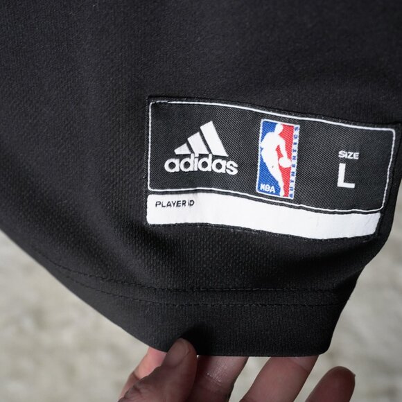 Adidas LeBron James Miami Heat Jersey, Number 6 size Large - Picture 5 of 7